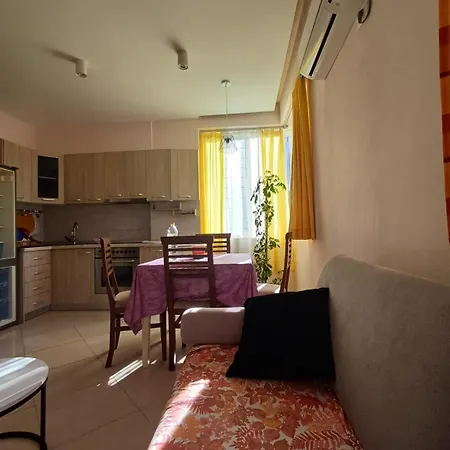 A&a Apartment